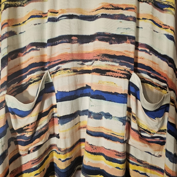 3 Medium LOGO by Lori Goldstein Tops - Picture 3 of 6